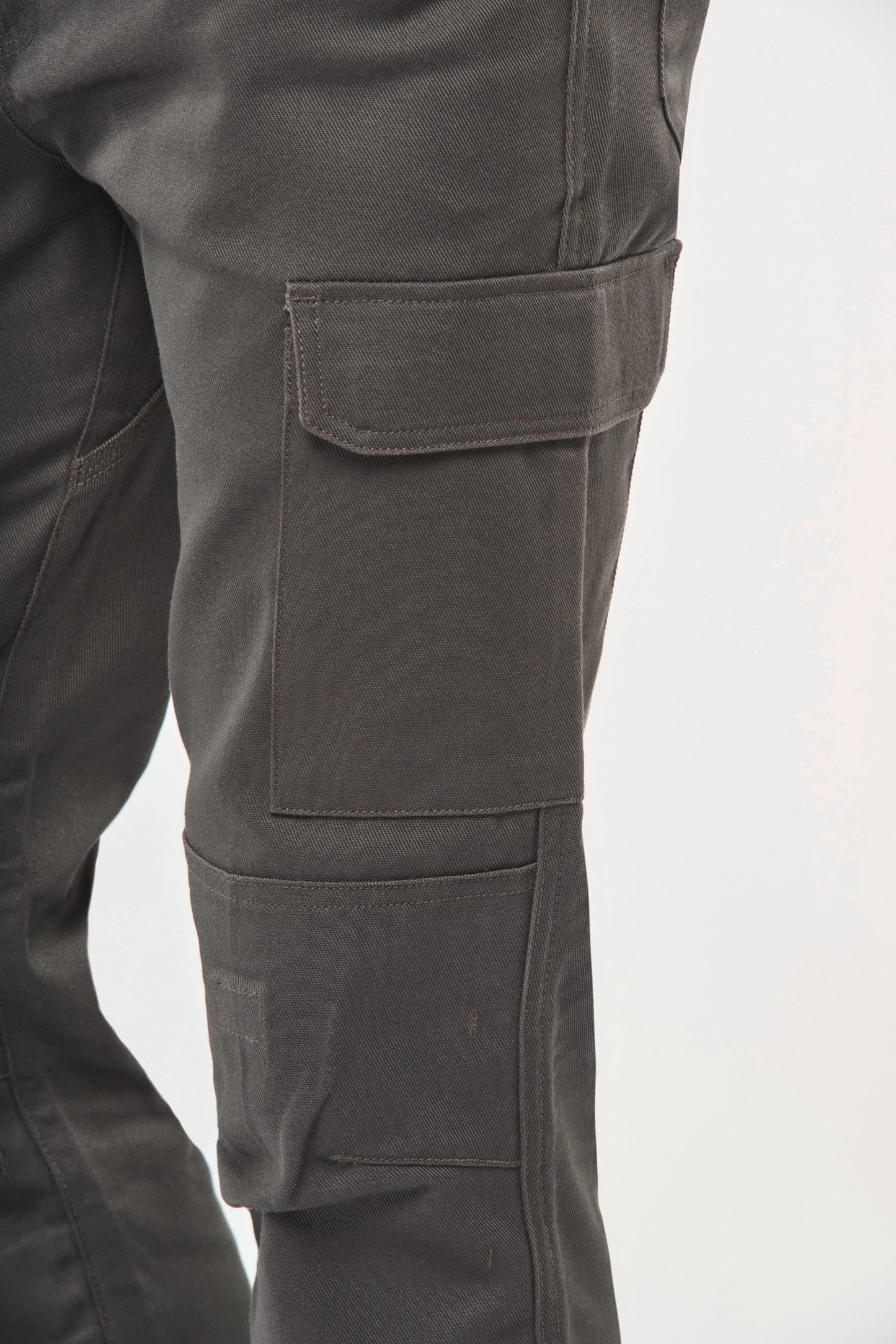 Pantalón de trabajo multibolsillos hombre